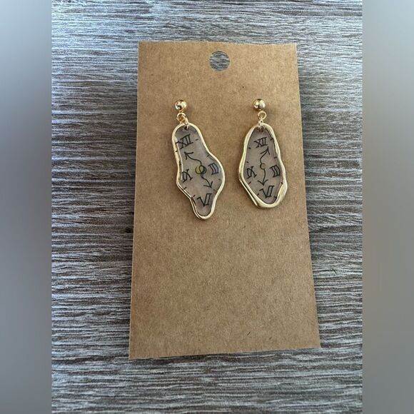 Gold Roman Numeral Earrings A1412 - Picture 3 of 4